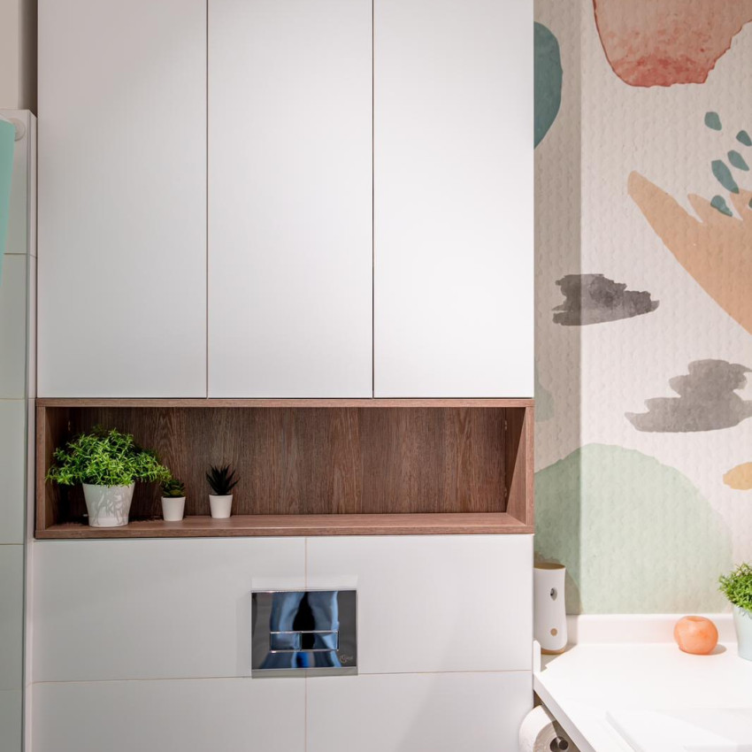 Tapet cu design abstract, minimalist, cu accente de acuarelă, perfect pentru a adăuga o notă de eleganță și rafinament oricărei încăperi.