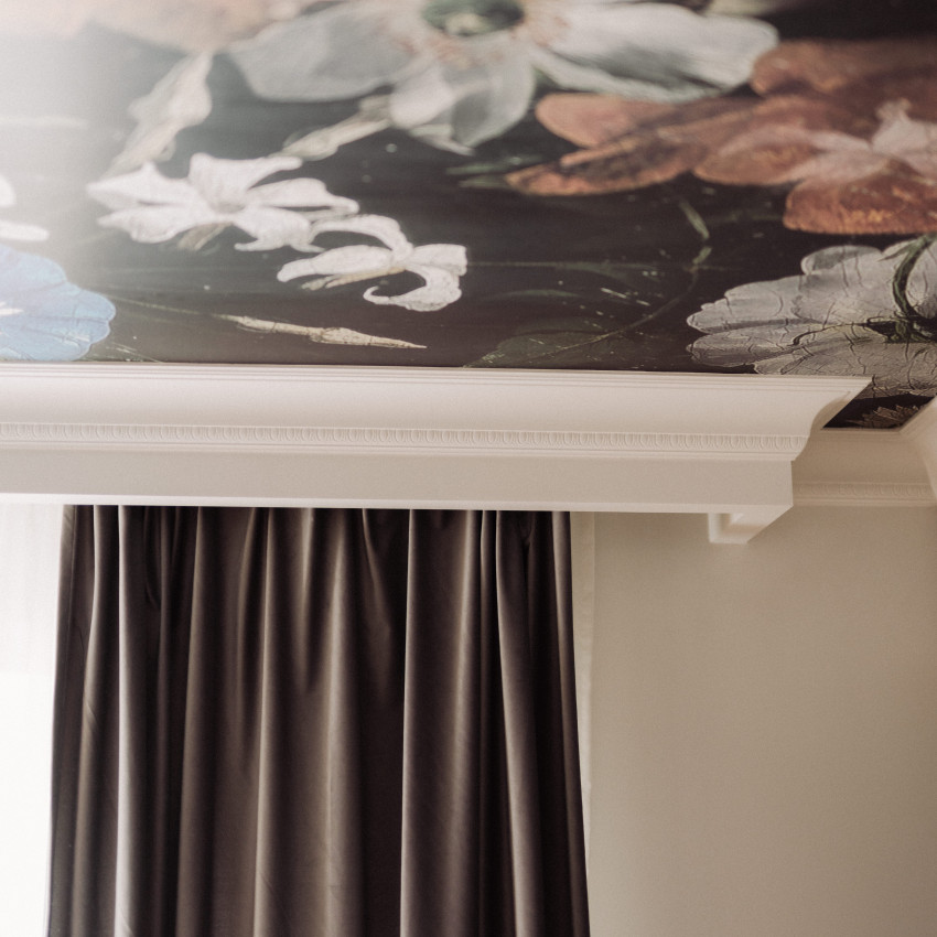 Tapet floral 3D cu flori delicate și un design bogat.