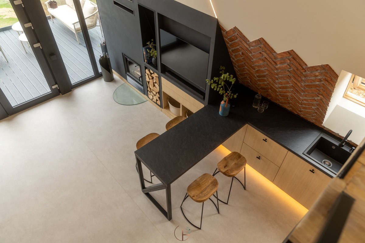 hermina-goia-studio-restaurant-a-frame