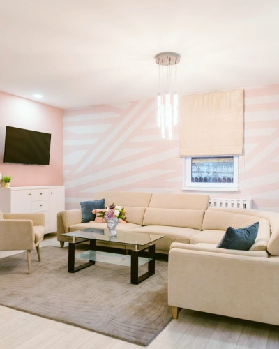Feminine Shades House