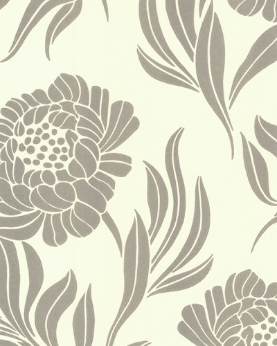 Tapet floral cu flori delicate și frunze luxuriante imprimate pe un fundal crem elegant, cu accente metalice.