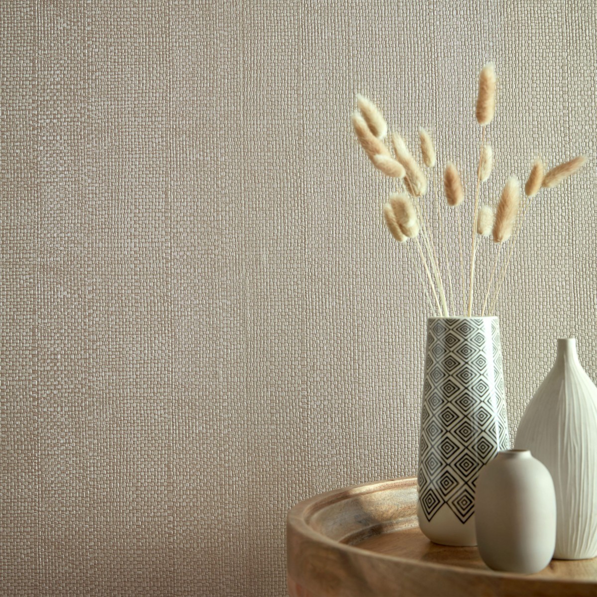 Tapet 1838 Wallcoverings 1838-1703-115-04. Conține culorile: Gri, Gri Măsliniu, Gri, Gri Pietricică, Verde, Verde Monoton