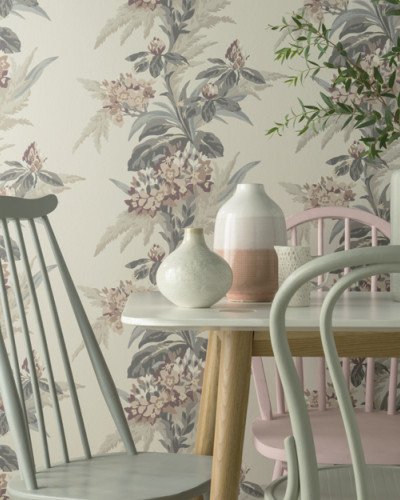 Tapet floral roz cu model floral delicat, perfect pentru un decor romantic și elegant.