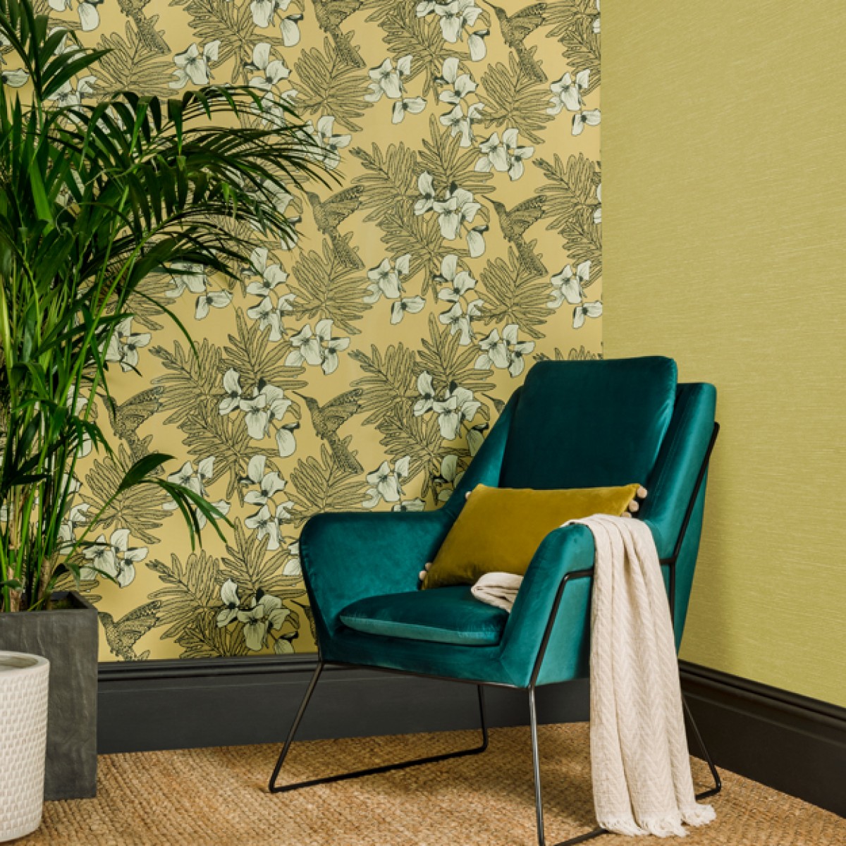 Tapet 1838 Wallcoverings 1838-1804-117-01. Conține culorile: Bej, Bej Verzui, Verde, Verde Stuf, Gri, Gri Grafit
