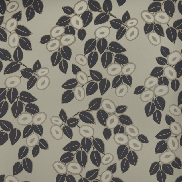 Tapet cu frunze negre pe un fundal crem, Jet Black Luxury Leaf, cu un design sofisticat