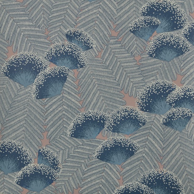 Tapet floral cu design Art Deco în nuanțe de albastru deschis și flori elegante.