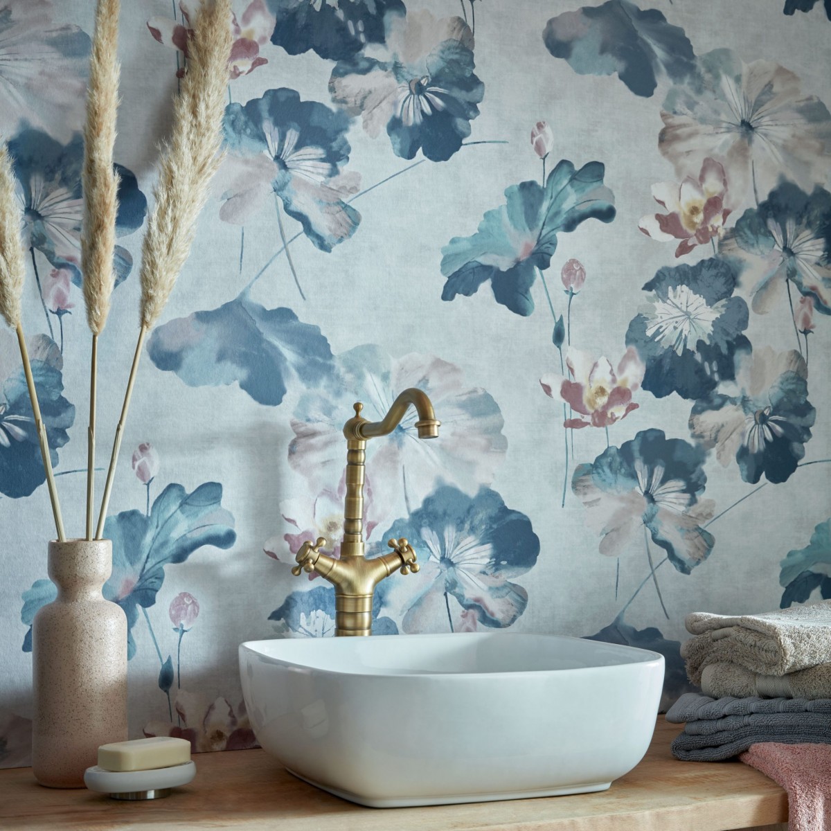 Tapet Water Lilies, Blue Dusk Luxury Floral, 1838 Wallcoverings, 5.3mp / rola, Tapet living 