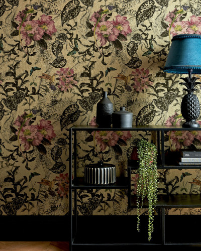 Tapet floral cu model luxuriant, cu accente aurii