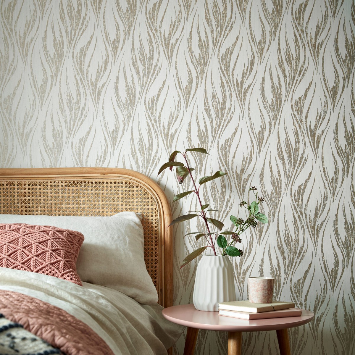 Tapet Ripple, Shimmer Gold and Cream Luxury Feature, 1838 Wallcoverings, 5.3mp / rola, Tapet living 