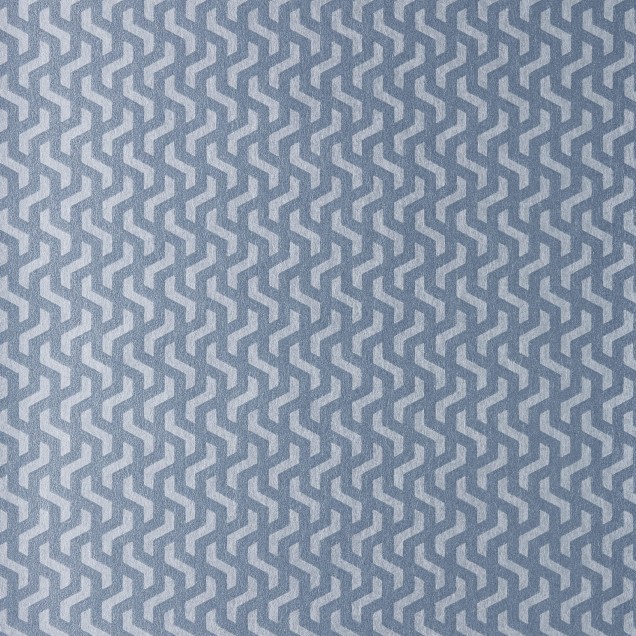 Tapet geometric luxos cu model din ratan, in nuante de albastru si argintiu, in decorul unei sali de mese
