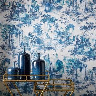 Tapet 1838 Wallcoverings 1838-2109-153-02. Conține culorile: Alb, Alb Semnal, Albastru, Albastru-Violet, Albastru, Albastru Porumbel, Turcoaz, Turcoaz Pastel, Bej, Bej Gri