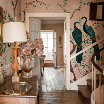 Tapet roz cu design floral și păsări Tapet elegant cu motive florale și păsări