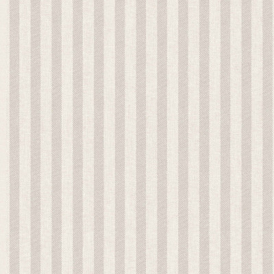 Tapet cu dungi verticale argintii într-un interior modern