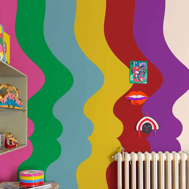 Tapet cu design curbiliniu în nuanțe vibrante și artă optică