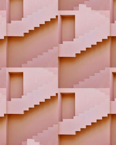 Tapet cu design geometric, scări repetitive, roz