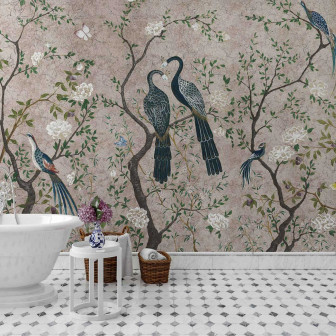 Tapet floral cu păsări Tapet floral cu păsări pe un perete într-o baie elegantă