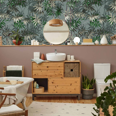 Tapet cu design floral în baie