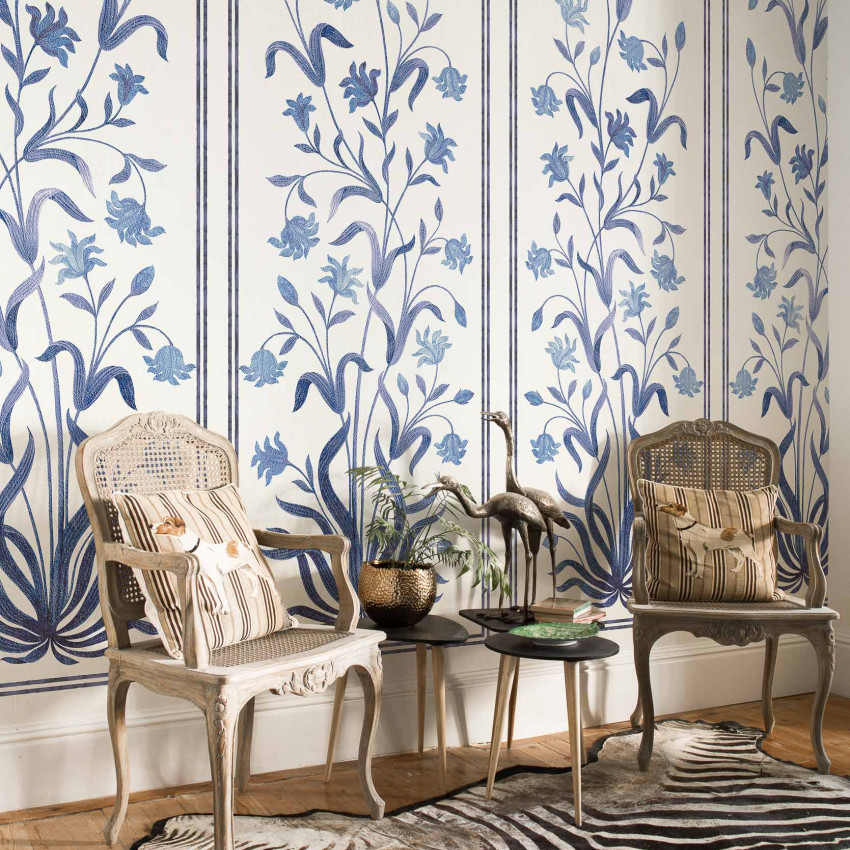 Tapet floral bleumarin cu design stilizat
