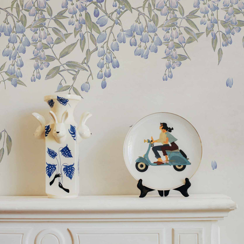 Tapet floral cu design delicat în living