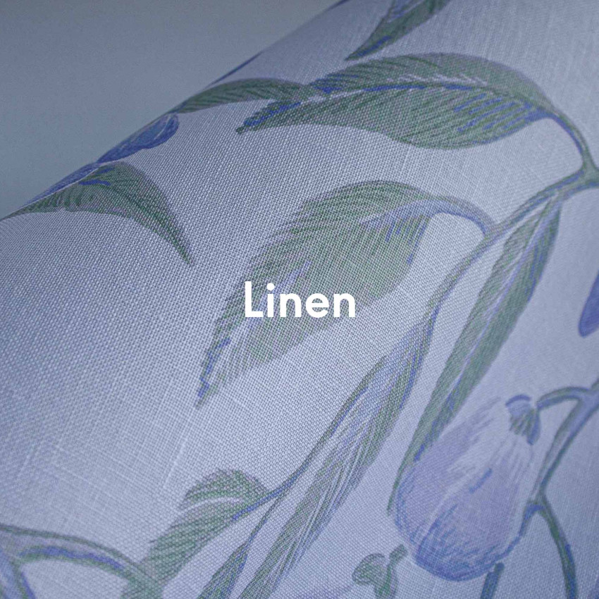 Tapet floral cu design delicat în living