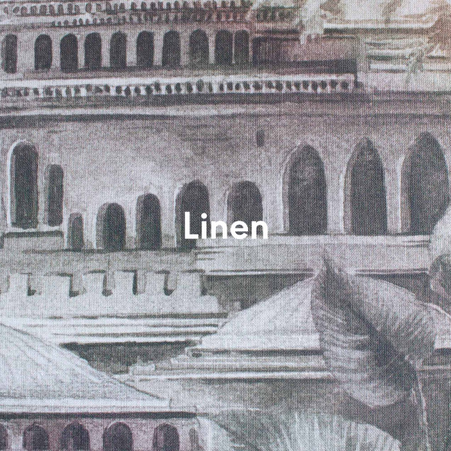 Tapet cu motive orientale într-un interior decorat cu gust