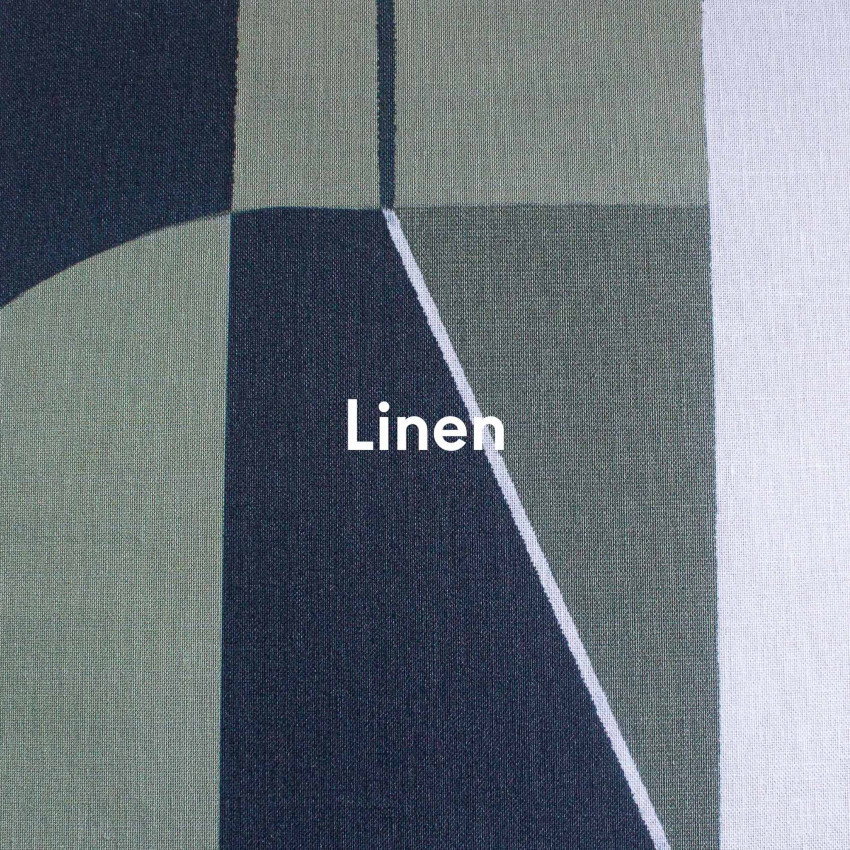 Tapet cu design geometric argintiu și negru