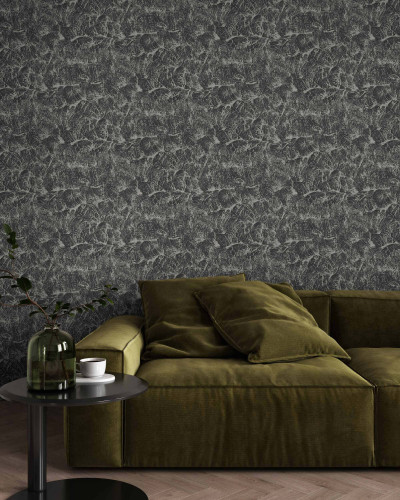 Tapet texturat sepia pe perete într-un interior modern