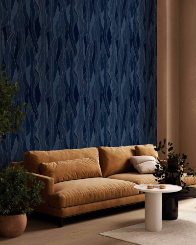 Tapet cu model abstract în nuanțe de albastru într-un living modern