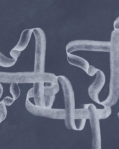 Tapet abstract cu linii fluide într-un interior modern