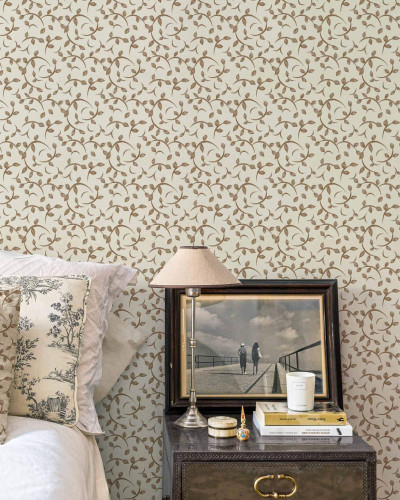 Tapet cu design de ramuri și frunze cacao, ideal pentru decor interior elegant