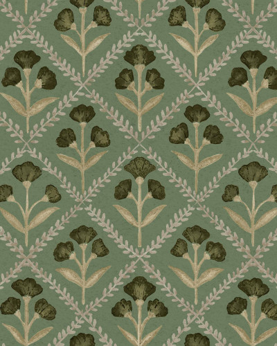 Tapet floral verde smarald într-o baie cu mobilier vintage