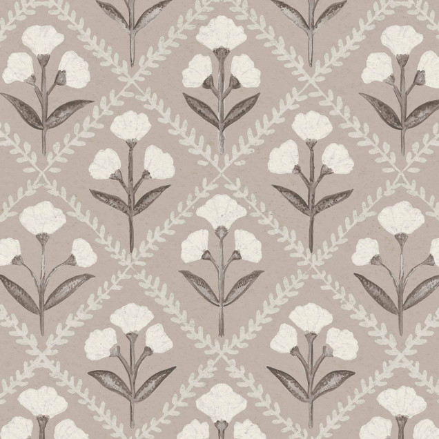 Tapet floral taupe într-o baie elegantă