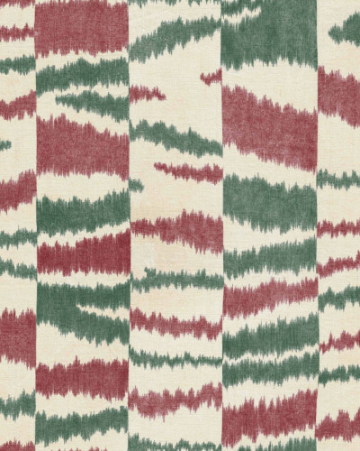 Tapet Agafay Desert, Emerald, cu un design abstract cu linii geometrice și un efect de material textil, în nuanțe de smarald și roșu aprins.