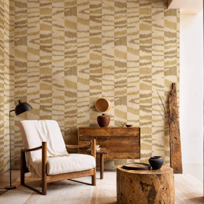 Tapet lavabil Agafay Desert Sienna cu un model geometric discret, ideal pentru un decor elegant și modern.