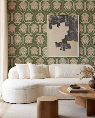 Tapet verde cu model de figuri stilizate într-un living modern