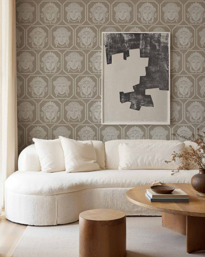 Tapet bej cu design clasic într-un interior elegant