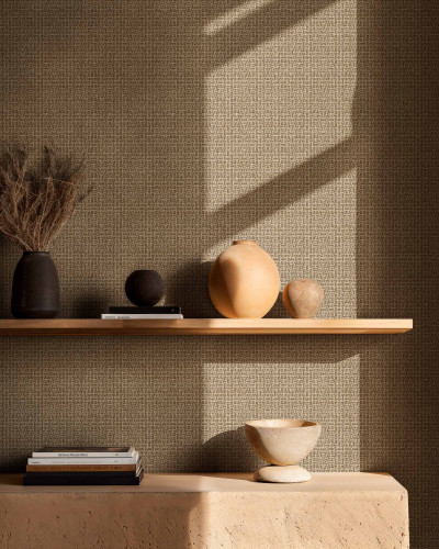 Tapet geometric maro cu model subtil