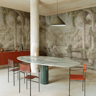 Tapet cu design elegant ce înfățișează o grădină cu coloane
