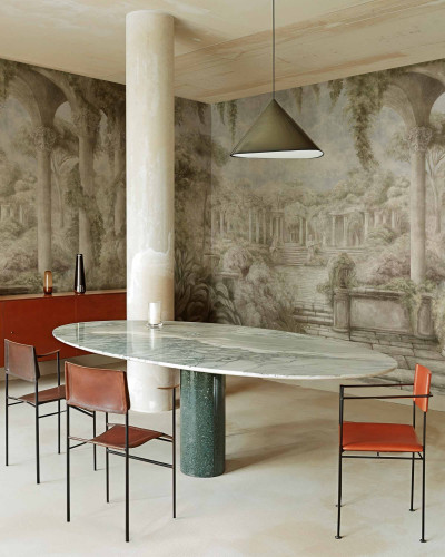 Tapet cu design elegant ce înfățișează o grădină cu coloane