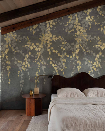 Tapet decorativ cu frunze aurii într-un dormitor elegant
