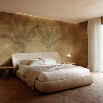 Tapet auriu cu design elegant de palmieri într-un dormitor