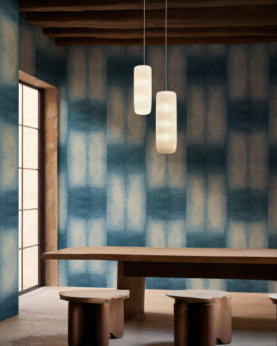 Tapet cu design indigo, ideal pentru un interior elegant