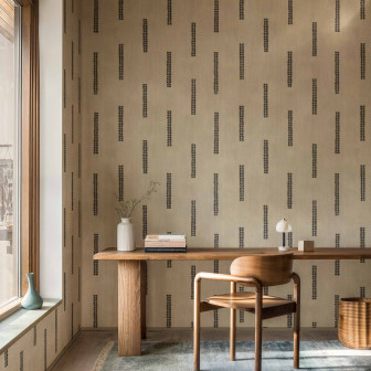 Tapet cu model geometric în nuanțe de gri și bej, într-un birou modern