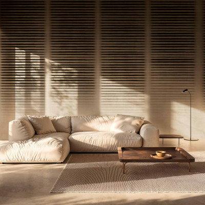 Tapet cu design orizontal într-un living modern