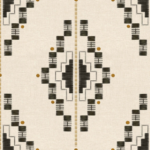 Tapet cu model geometric negru și auriu pe fond crem, integrat într-un decor rustic cu canapea și masă din lemn.