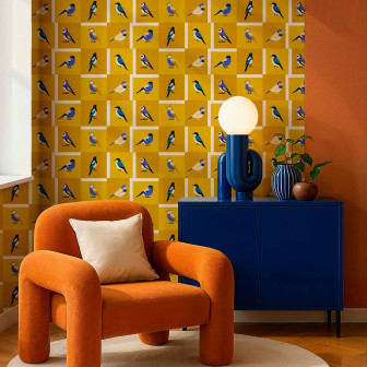 Tapet cu design aviar auriu, ideal pentru decorarea interioară