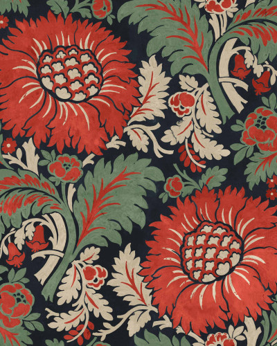 Tapet floral cu design elegant într-un dormitor