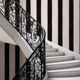 Tapet cu dungi verticale alb-negru