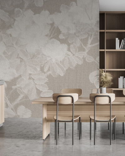 Tapet floral pastel într-o cameră amenajată modern