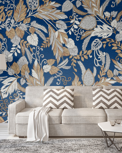 Wallpaper floral cu detalii argintii și aurii pe fundal albastru